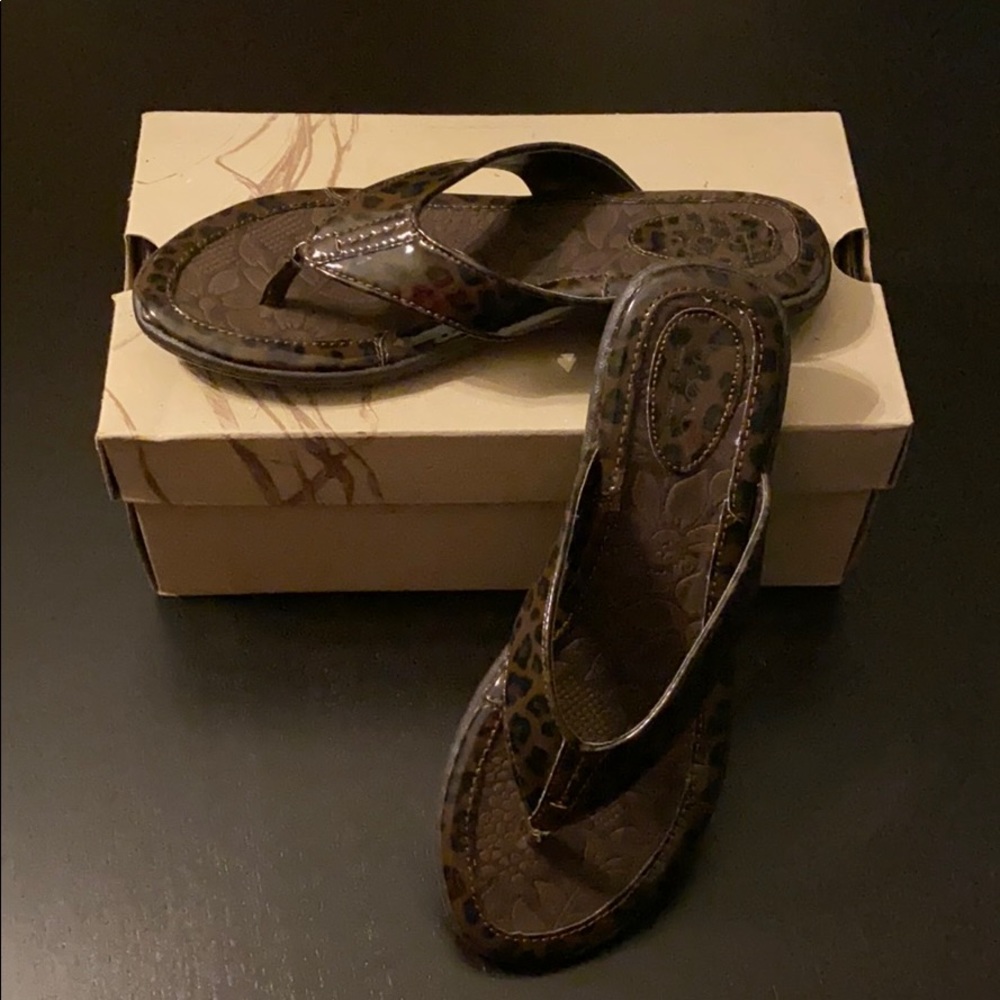 Brown leopard print dressy flip flops